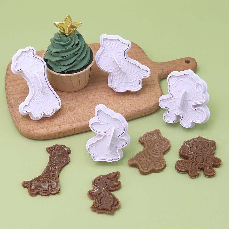 مجموعة قوالب بسكويت على شكل حي - مراجعة Kitchen Kids Baking Set وسعره