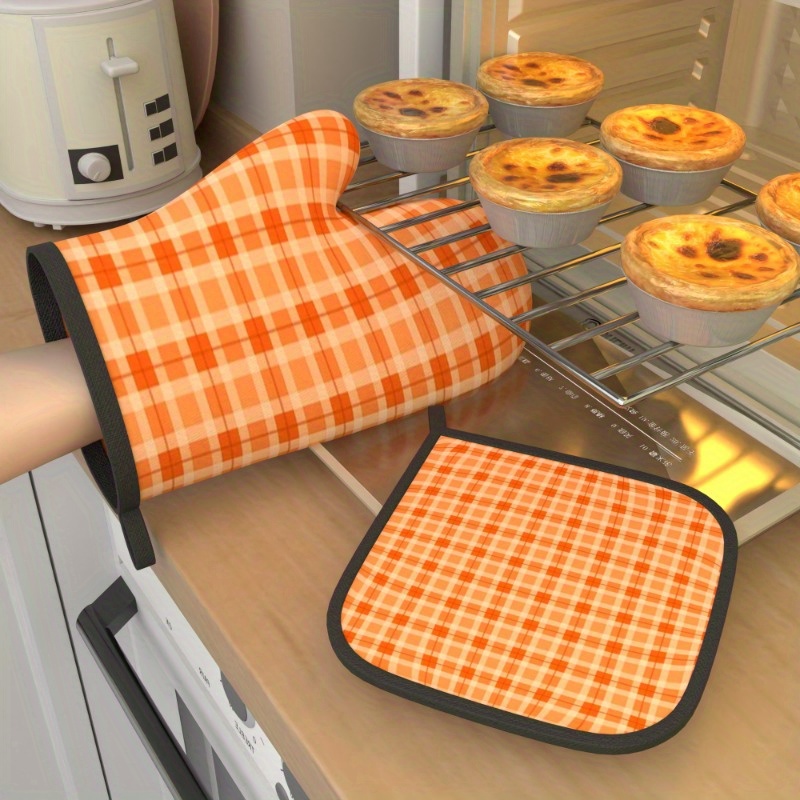 قطعتان من قفازات الفرن الشبكية - مراجعة Kitchen Baking Gloves وسعره